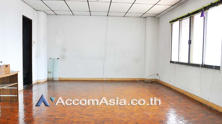  1  Office Space For Rent in Ratchadaphisek ,Bangkok MRT Sutthisan AA14499